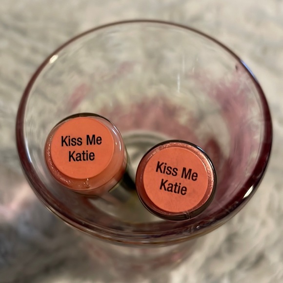 Kiss Me Katie Lipsense color - Picture 3 of 7